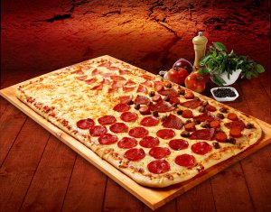 pizza y futbol-806087_1920